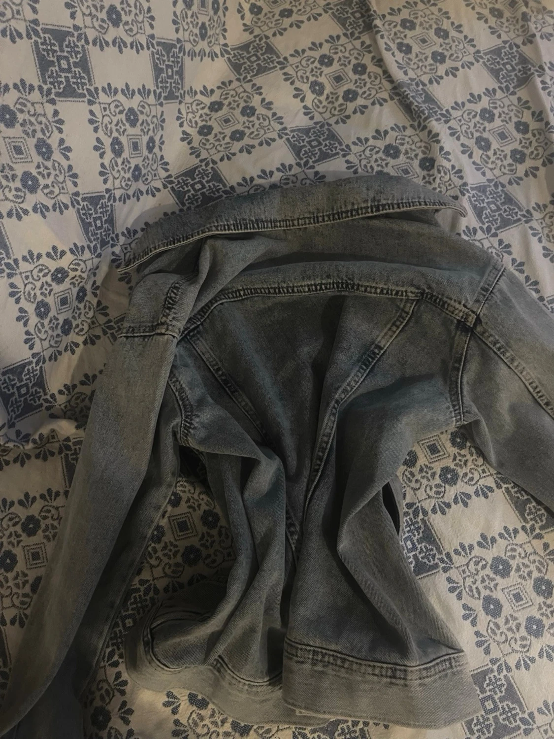 Klassisk ljusblå jeansjacka - 1