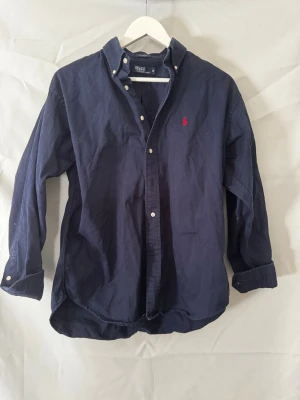 Ralph Lauren skjorta - Snygg mörkblå Ralph lauren skjorta  | Kanon skick 