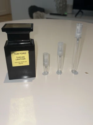 Tom Ford Tuscan Leather sample - 2 ml=89kr 5 ml=189kr 10 ml=319kr