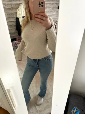 Blå jeans  - Kommer från only, inte använda pga för korta. Jag är 167