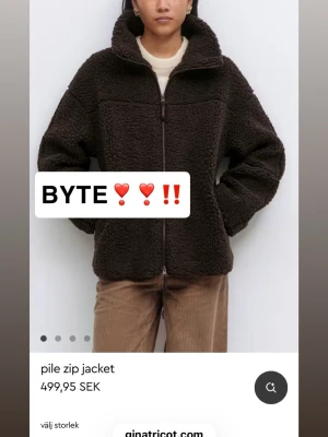 Teddyjacka - Mörkbrun teddy jacka i xxs som jag vill byta mot vilken färg som helst fast i storlek xs eller s❣️❣️ INTE ANVÄND‼️❣️