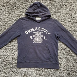 Denim supply hoodie - Säljer denna riktigt feta RL denim Supply hoodien!⭐️Storlek = M!🤝Skick = 9/10!🙌Hör gärna av er om ni har funderingar!