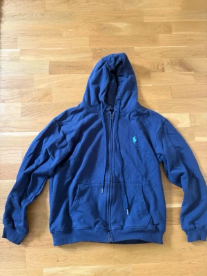 Ralphlauren zip hoodie - Ralphlauren zip hoodie, använd, passar xs s