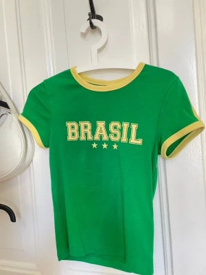Brazil tee - Aldrig använd.