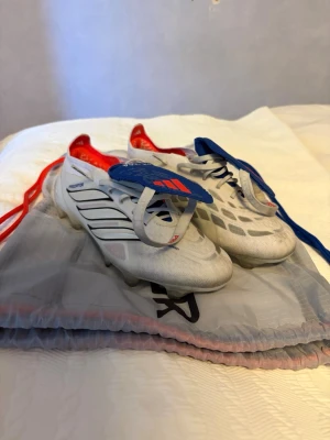 Adidas Predator elite fg  - Adidas predato elite fg. Endast testade enstaka gång, jättebra skick! Storlek 40 2/3