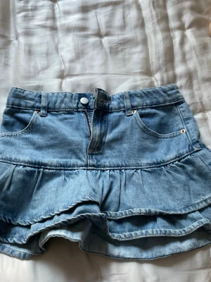 Jeanskjol från Zara - Jeanskjol från Zara 