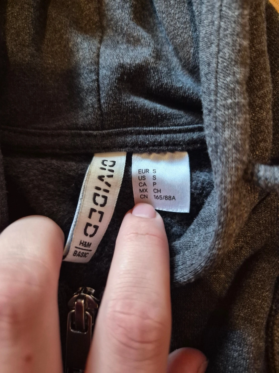 Mörkgrå hoodie  - 1