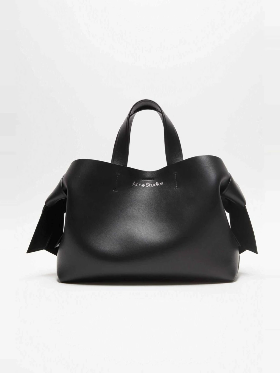 Svart handväska från Acne Studios