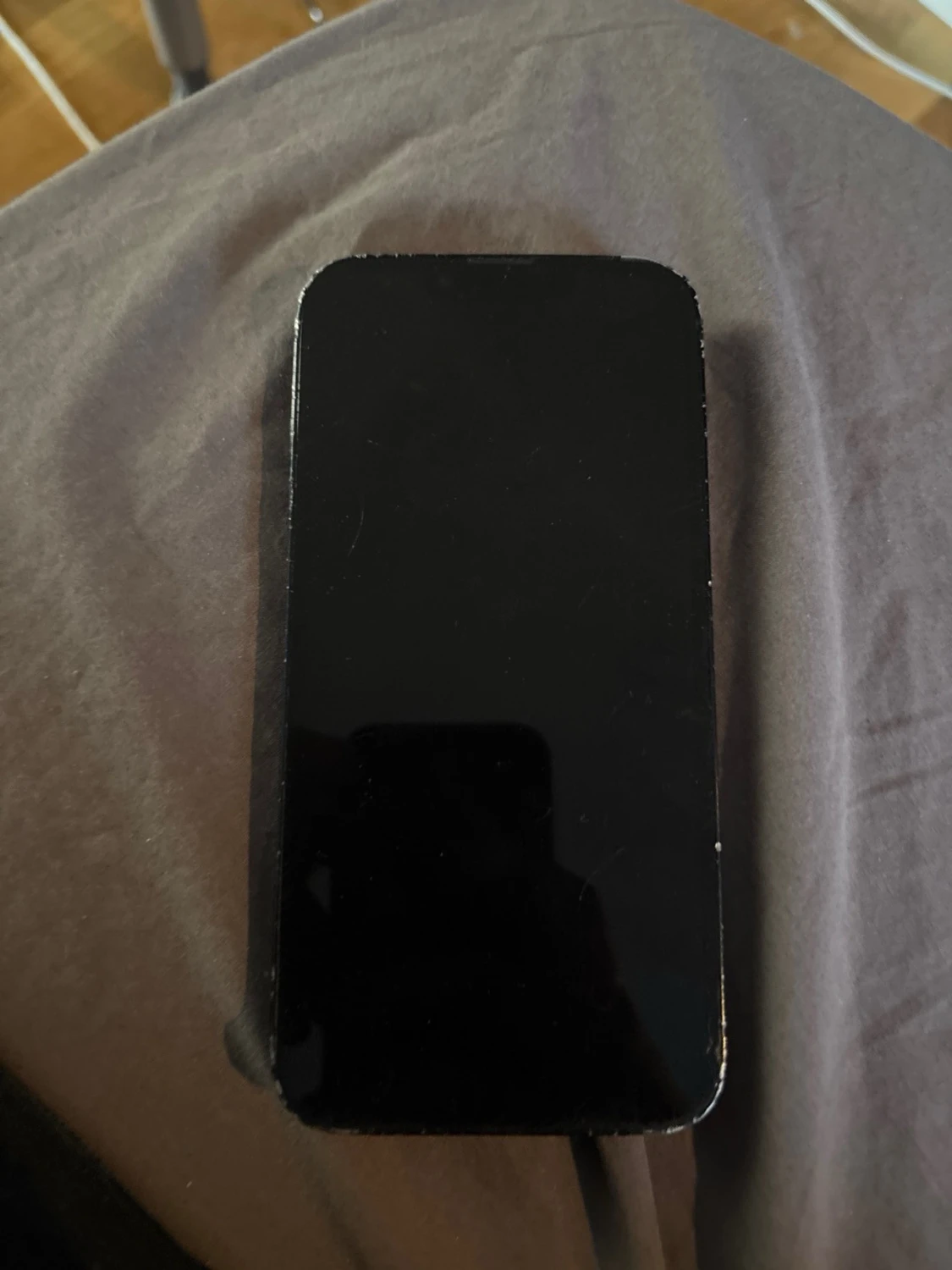 Svart iPhone med dubbla kameror - 1
