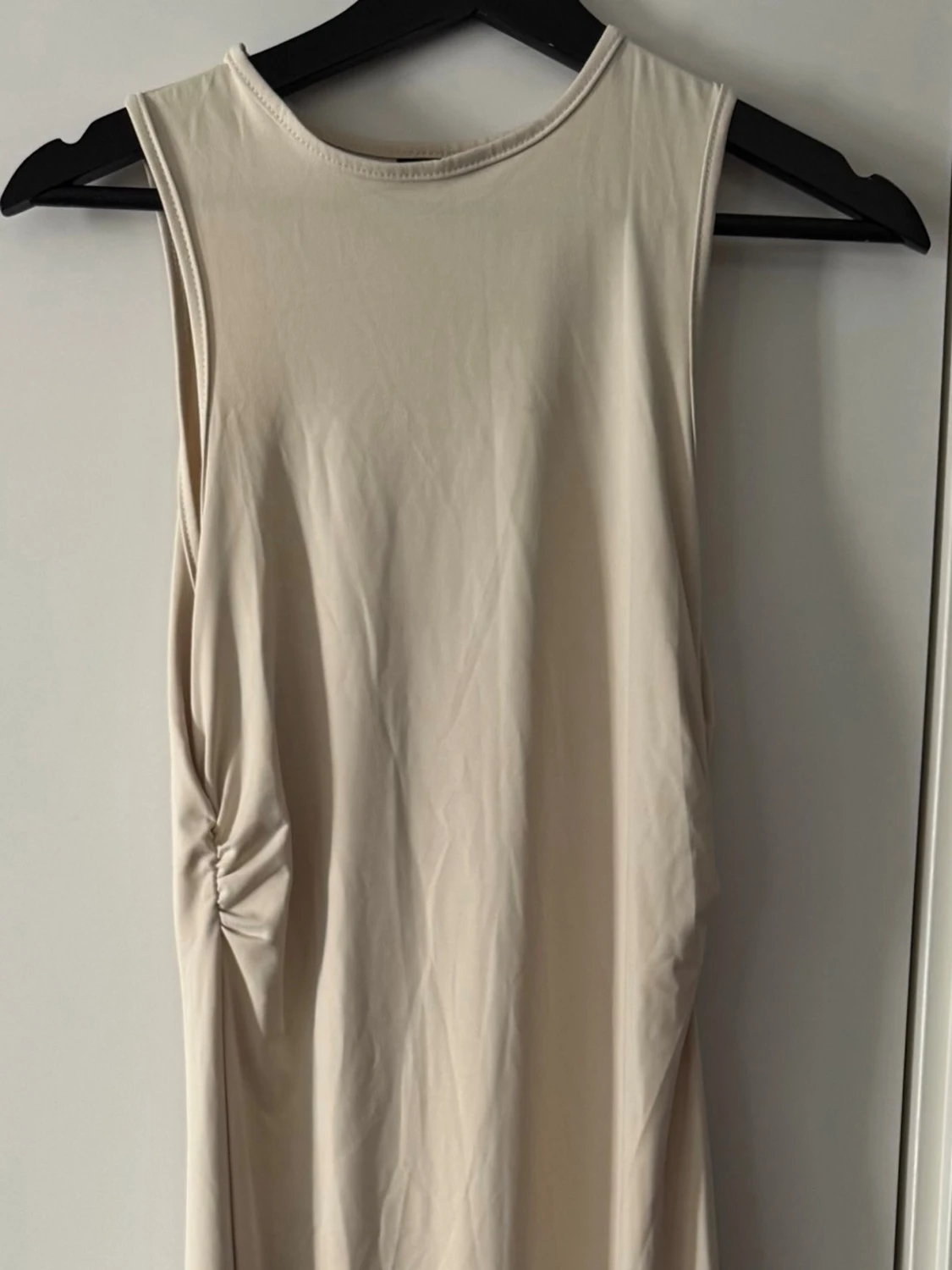 Beige ärmlös långklänning från SHEIN - 1