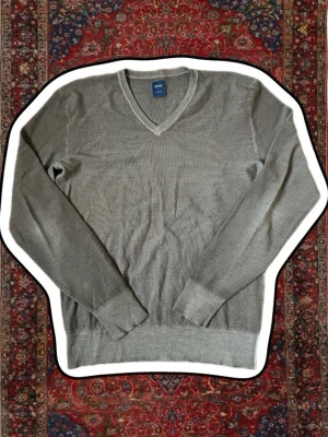 Boggi Milano - En skit snygg brun stickad boggi Milano i storlek M. Passar mig perfekt som är 183 lång och väger 73kg. Skriv vid frågor eller funderingar!