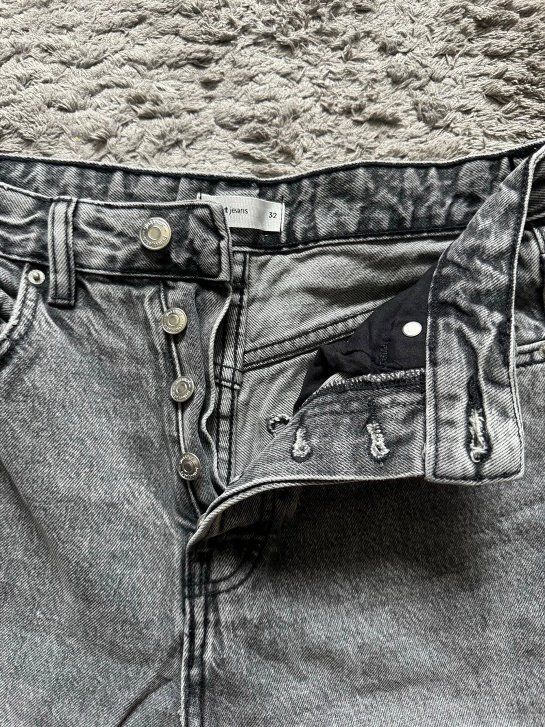 Grå baggy jeans från Gina tricot  - 1