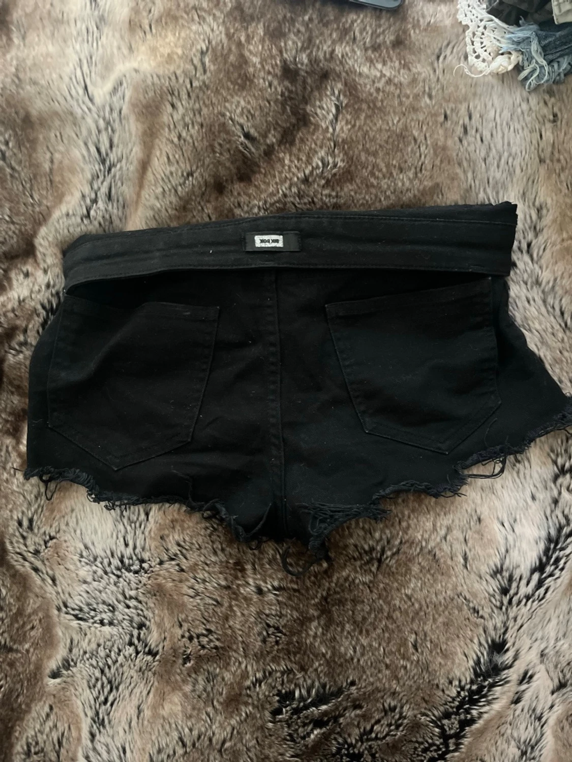 Leopardmönstrade shorts med bälte - 1
