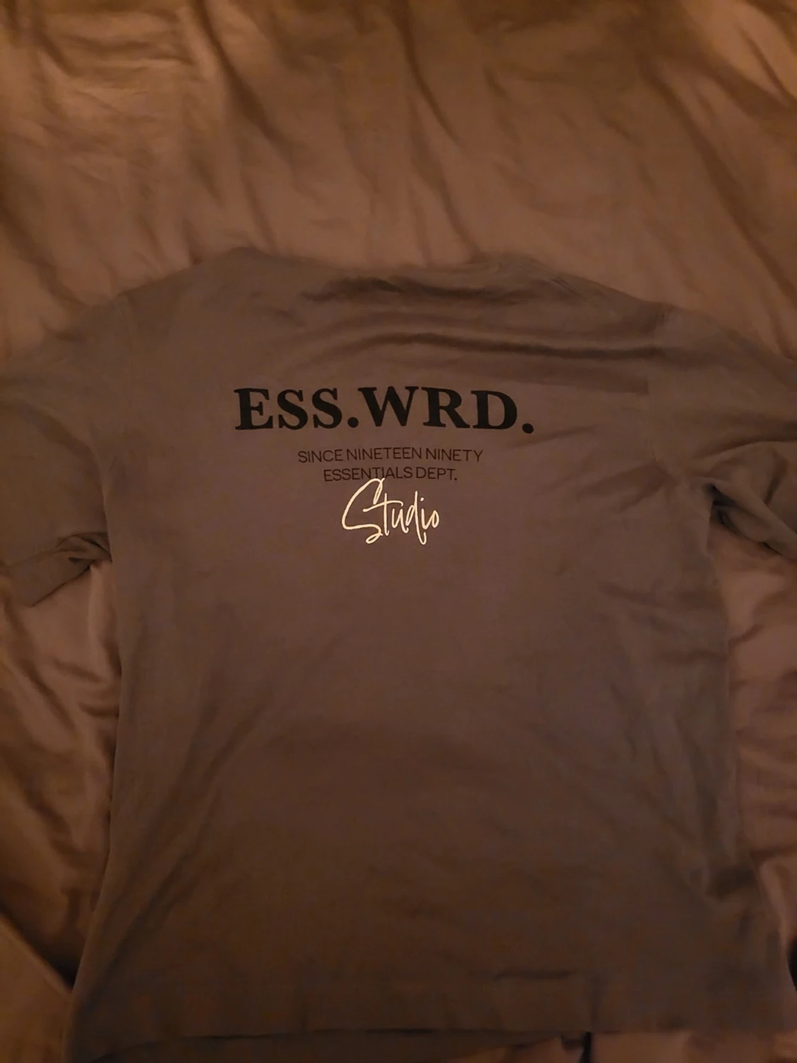Grå ESS.WRD. Studio t-shirt