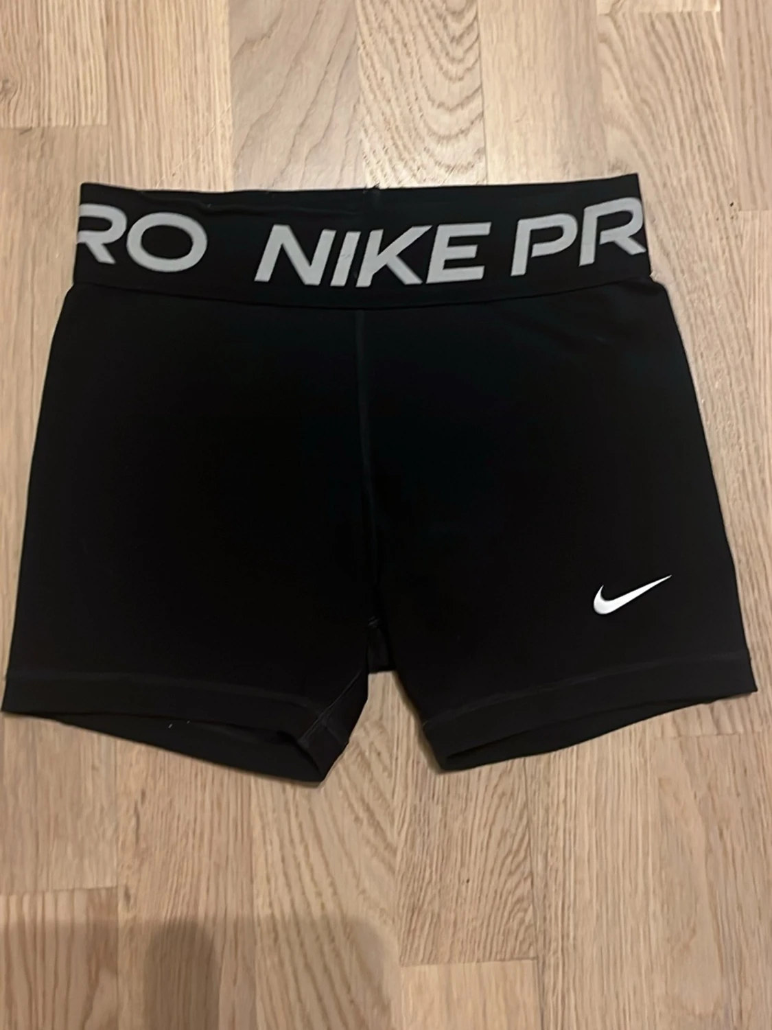 Nike pros short
