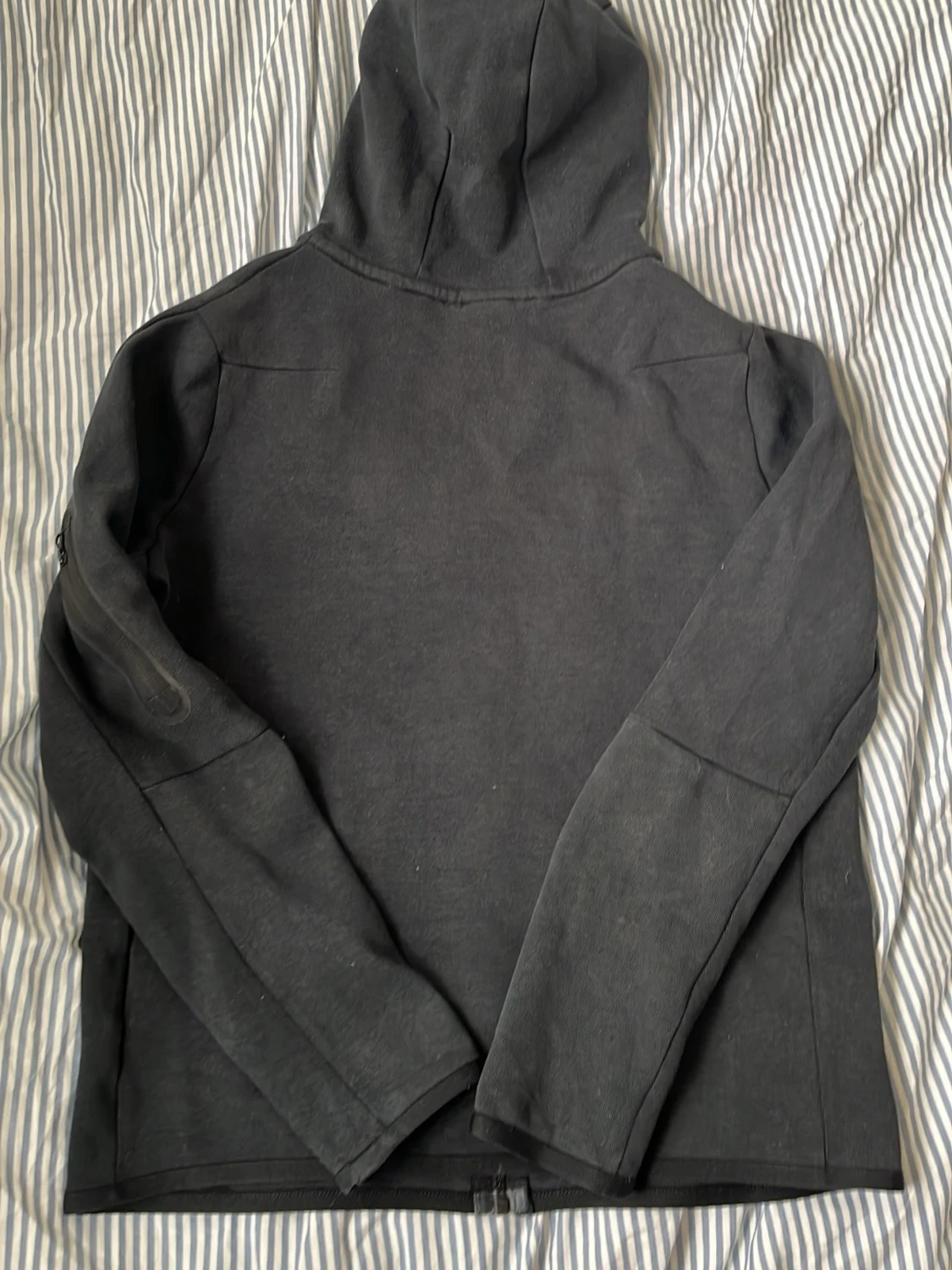 Svart Nike tech - 1