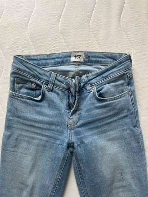 Ljusblå jeans från 157 - Säljer ett par ljusblå jeans från 157 