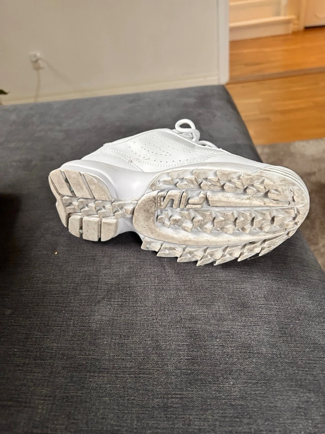 Vita chunky sneakers från FILA - 3