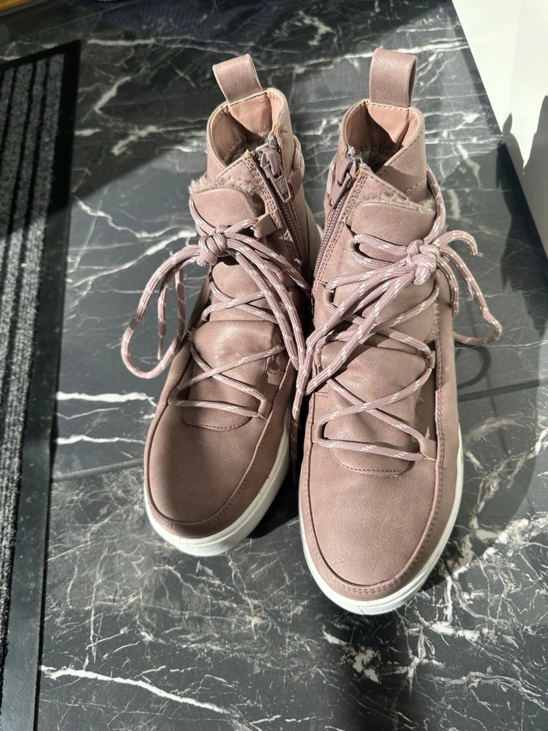 Ljuslila höga sneakers med platåsula - 1