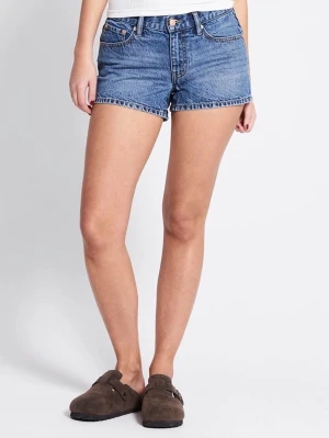 Blå denimshorts  - Säljer dessa shorts eftersom de är för stora, endast använda några gånger i somras💕