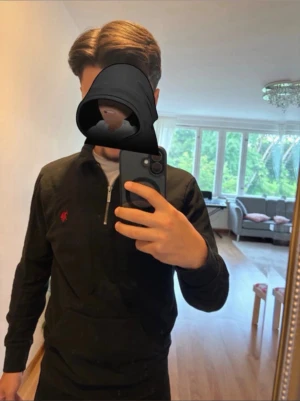 Polo Tröja - Svart långärmad half-zip tröja från U.S. Polo                                                                Använd 2 gånger ✅