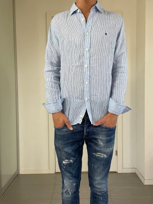 Morris Linneskjorta  - Säljer nu denna Morris linneskjorta, skriv för fler bilder/frågor🙌🏼