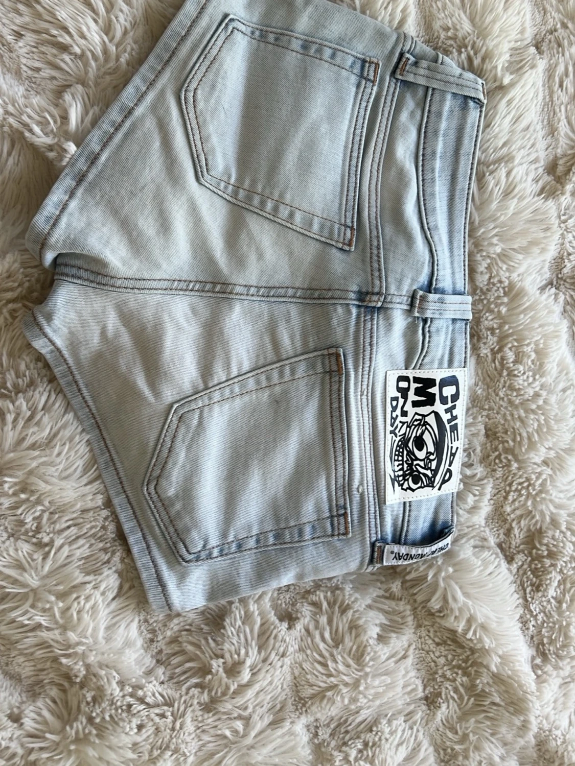 Ljusblåa mini jeansshorts Cheap Monday - 3