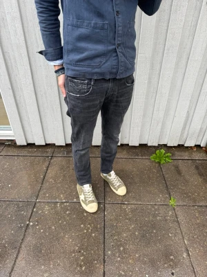 Replay Anbass jeans - Replay jeans - Modell: Anbass - Storlek: W32/L30 - skick: 9/10 - Nypris runt 2000kr