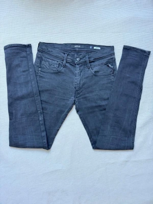 Replay anbass w31 - Ett par riktigt snygga Replay anbass jeans W31 L 32