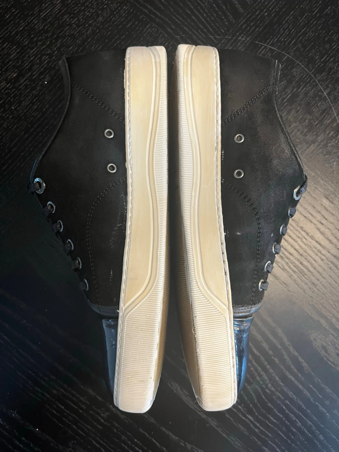 Svarta lanvins skor  - 5