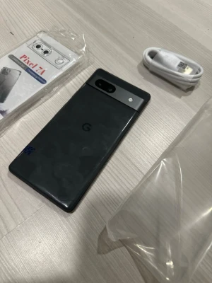 Helt ny Google pixel 7a  - Helt ny och oanvänd, medföljer Skal, laddare samt skärmskydd.  Den är även Krypterade med Graphene iOS det ingår med mobilen såklart hör av er 😊 ( Helt oanvänd i sin förpackning)