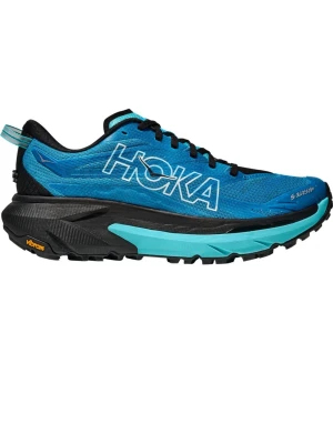 Blå Hoka sneakers med Vibram-sula - Blå sneakers från Hoka med svart och turkos Vibram-sula. Skon har en sportig mesh-överdel, svarta skosnören och stora vita Hoka-loggor på sidan. Mellansulan är extra tjock för maxad komfort och grepp, perfekt för dig som gillar att sticka ut.