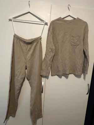 Beige mjukt lounge-set  - .