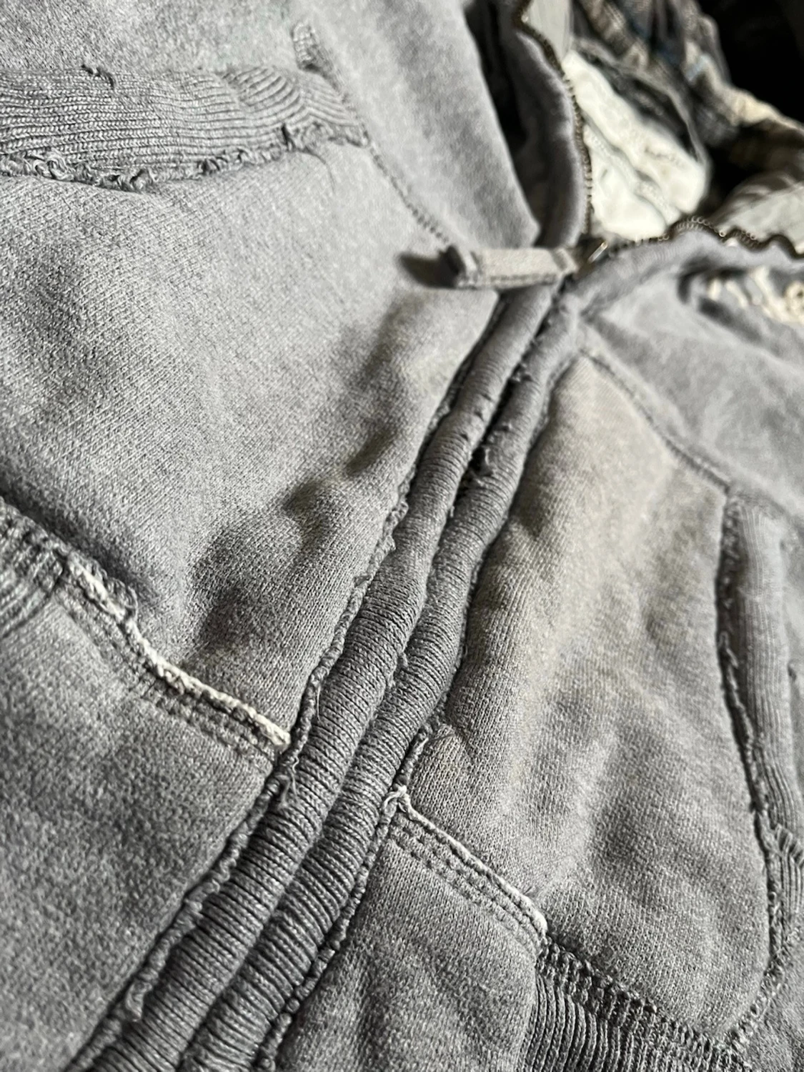 Grå hoodie från Abercrombie & Fitch - 4