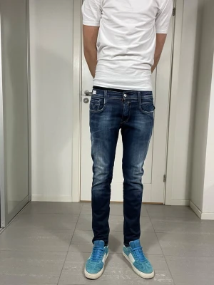 Replay Anbass Hyperflex Jeans  - Säljer nu dessa Replay Anbass Hyperflex Jeans, W30 o L30, skriv för fler bilder/frågor🙌🏼