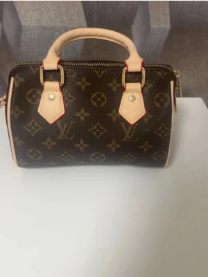 Ny väska - Helt ny väska