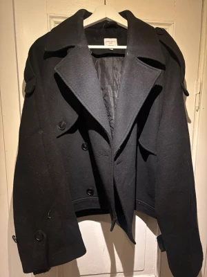 Nakd kort kappa - Oversized