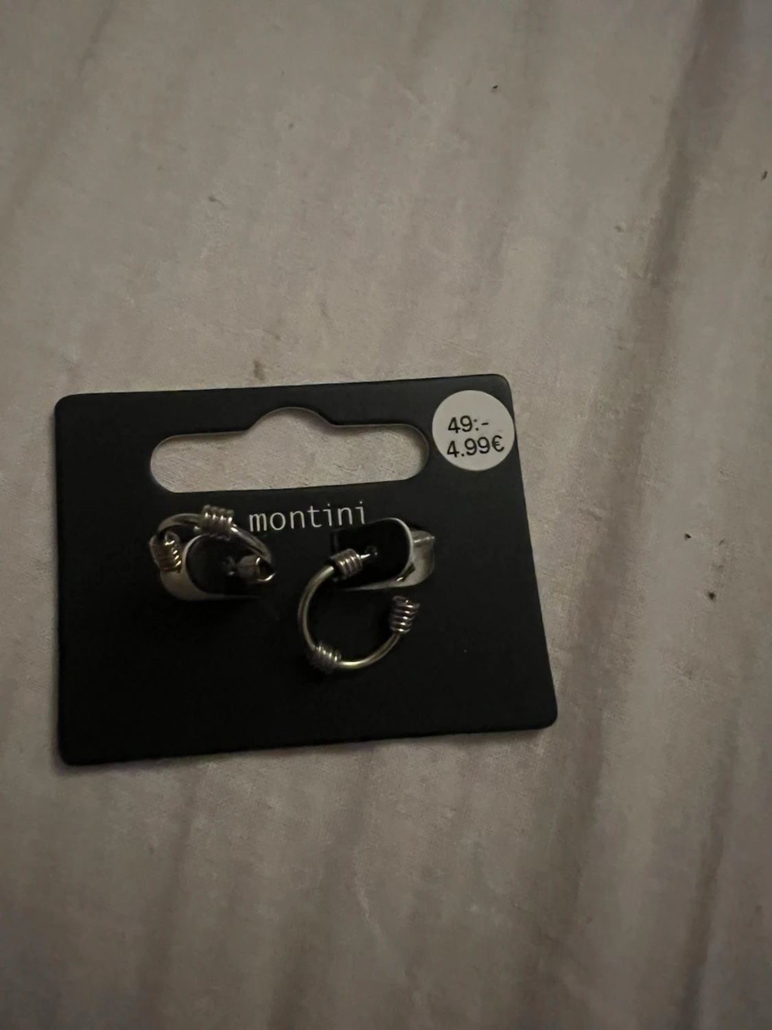 Silvriga hoops från Montini