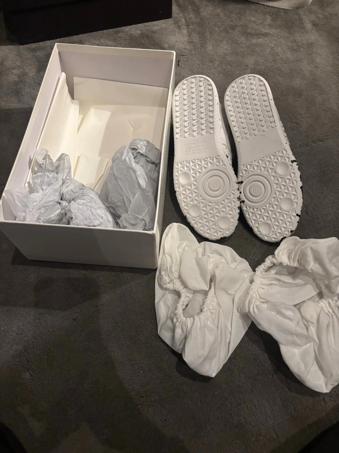 Maison Margiela svartvita sneakers - 1