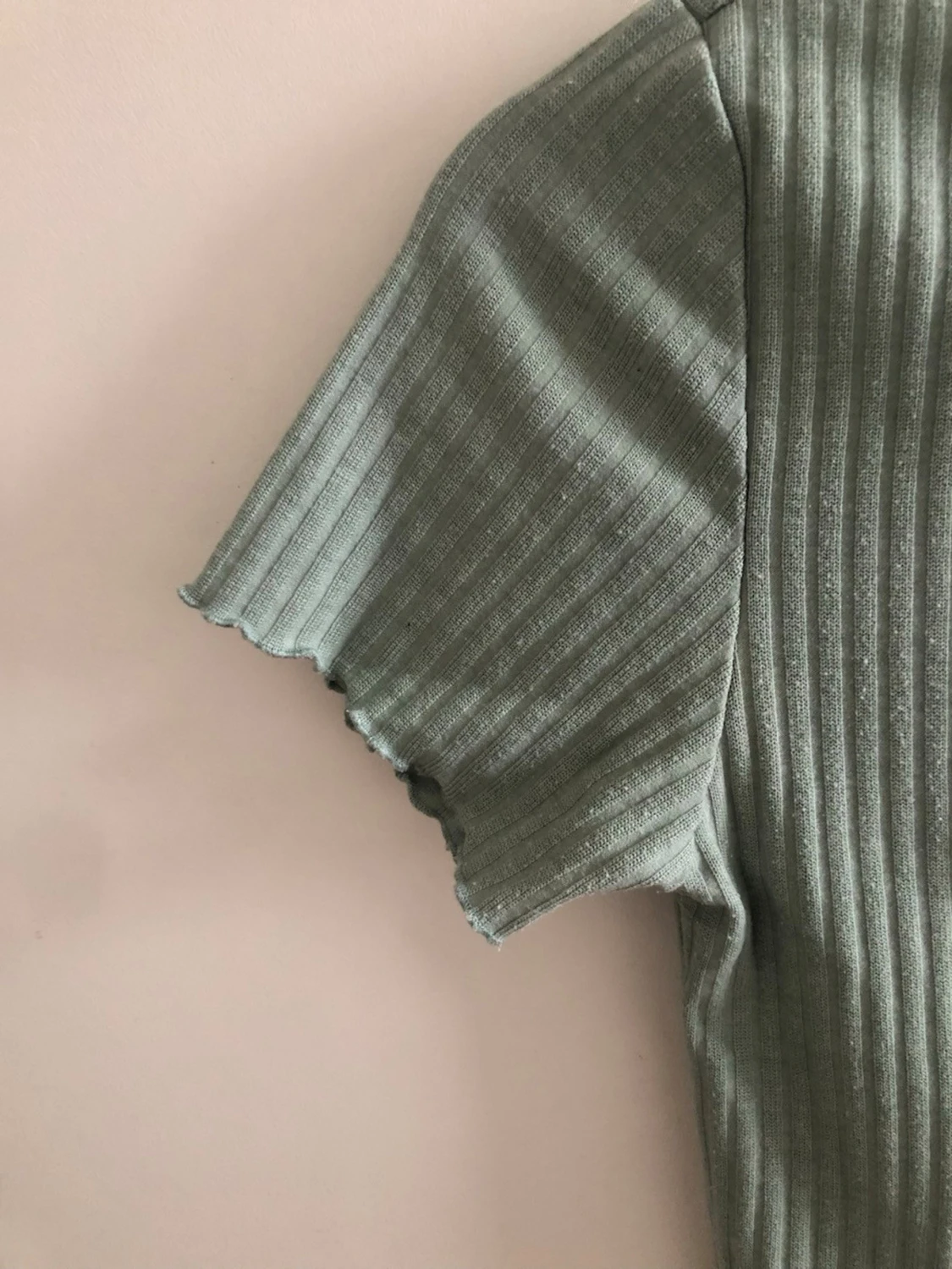 Ribbad grön croppad topp från ONLY - 2