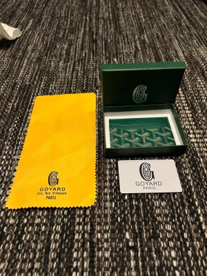 Grön plånbok  - Säljer nu min gröna plånbok, perfekt skick inga skador eller smuts! 😁