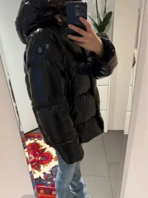 8848 skid jacka - Jätte fin jacka från 8848, den är i mycket fint skick och är knappt använd 🩷