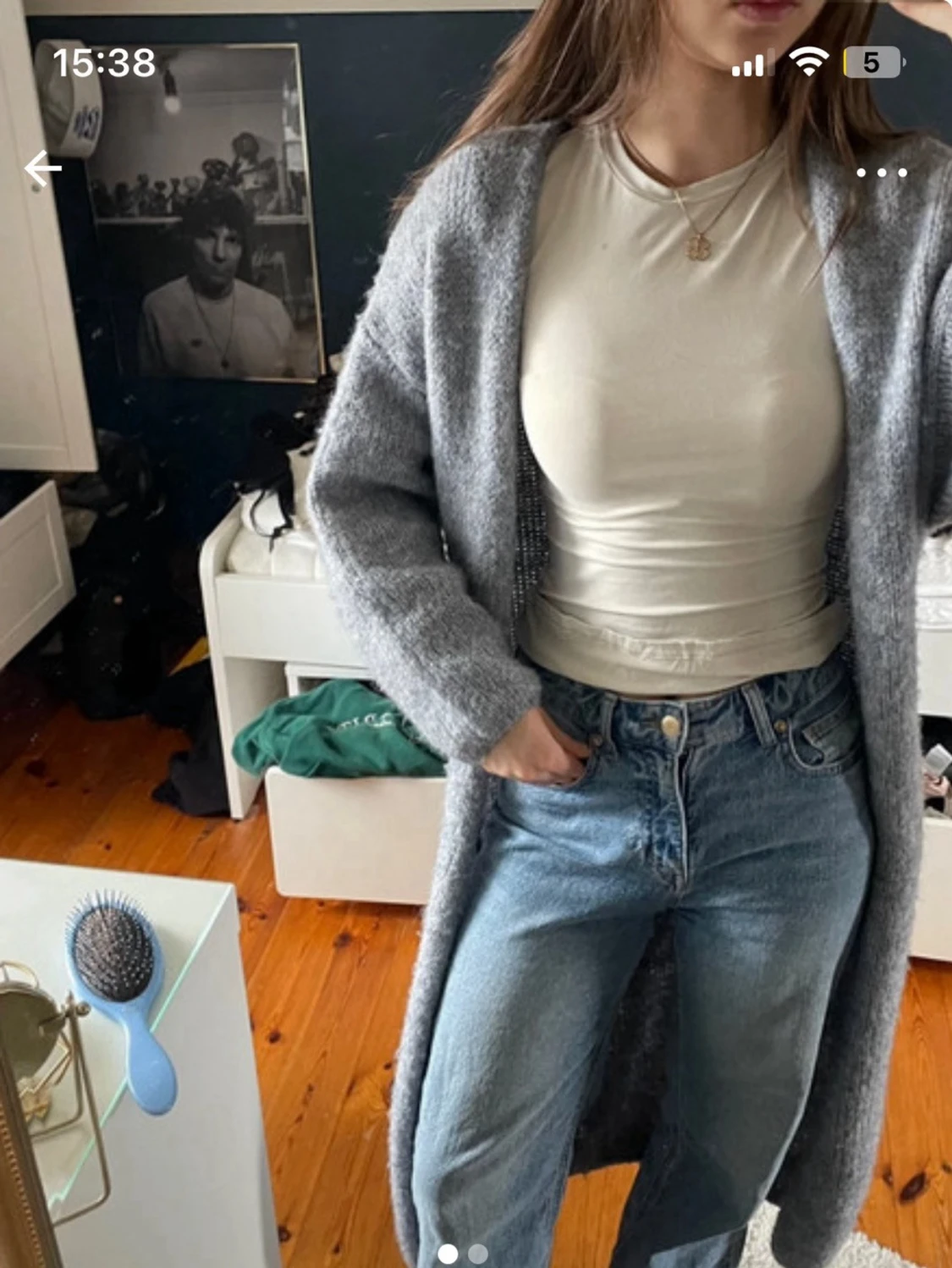 Lång grå stickad kofta