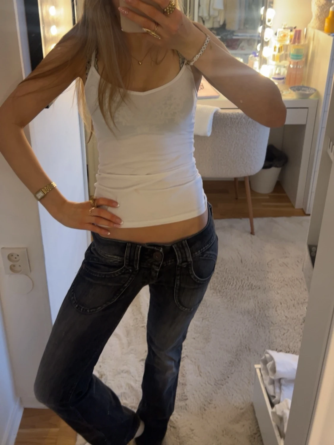 Mörkgråa vintage low waist jeans  - 1