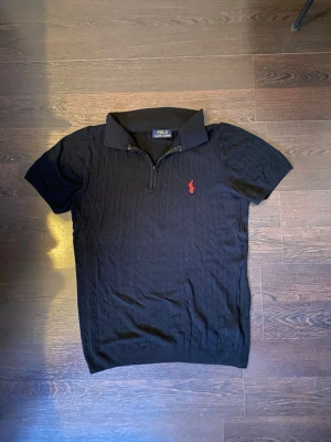 Ralph Lauren T-shirt - Använd 2-3 gånger. S/M