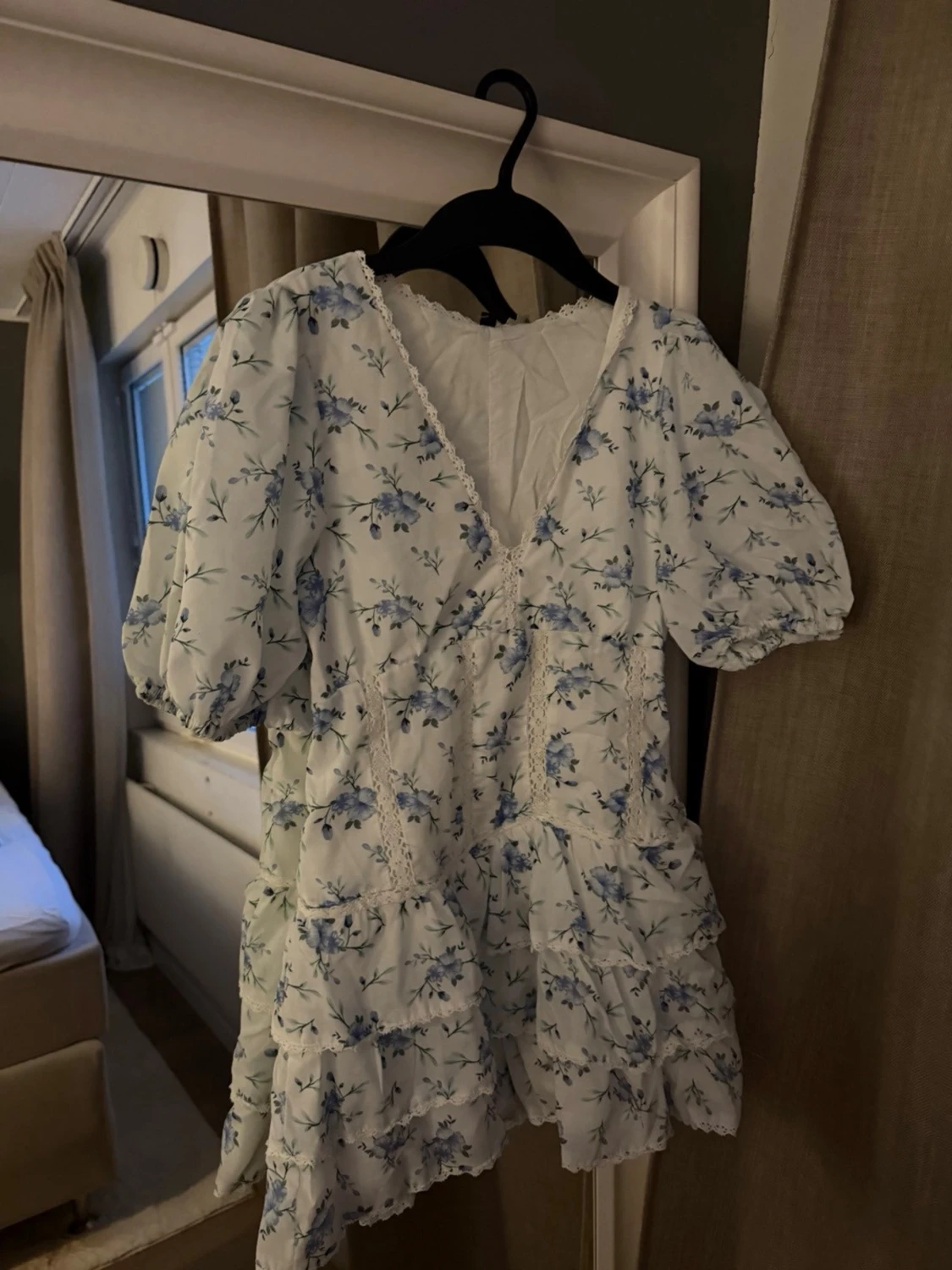 Blommig klänning - 1