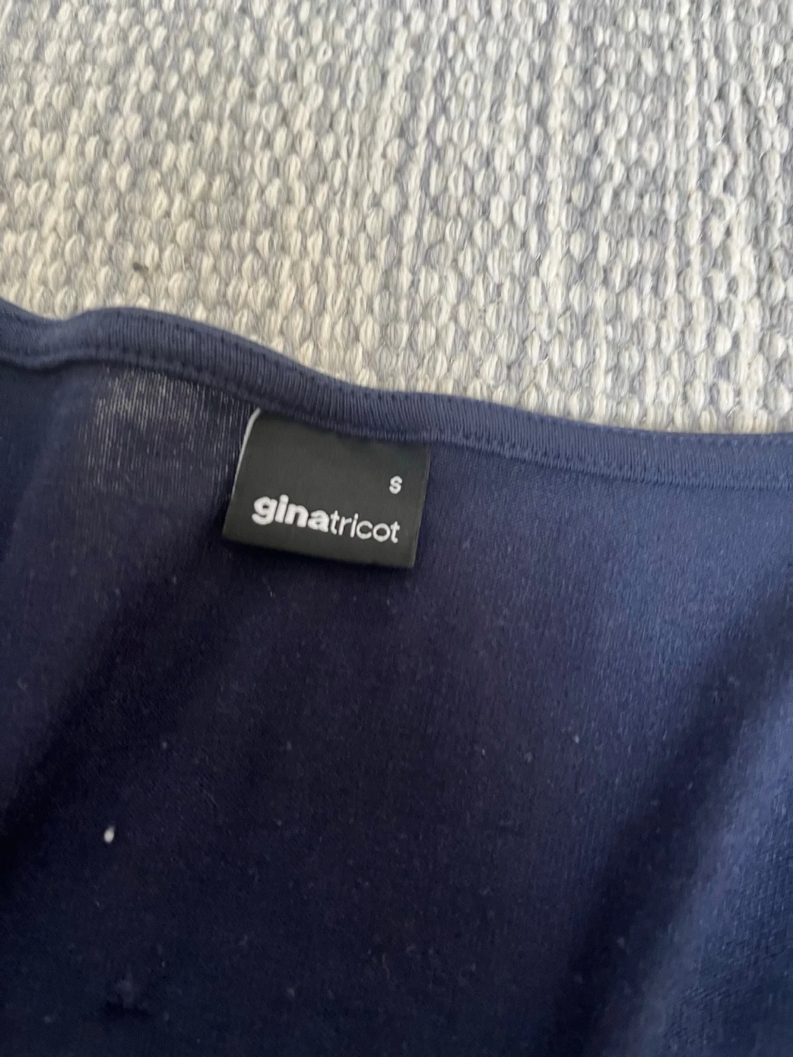 Mörkblå knytblus från Gina Tricot - 1