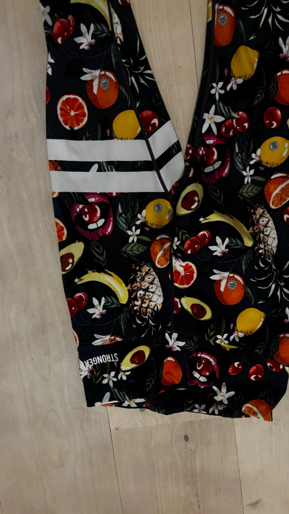 Svarta leggings med fruktmönster - 2