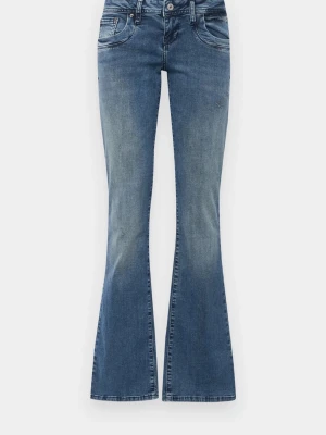 Blå bootcut jeans från LTB - Säljer ett par blå bootcut jeans från LTB med låg midja. Jeansen är i samma modell som på bild i början men det är inte samma färg🩵