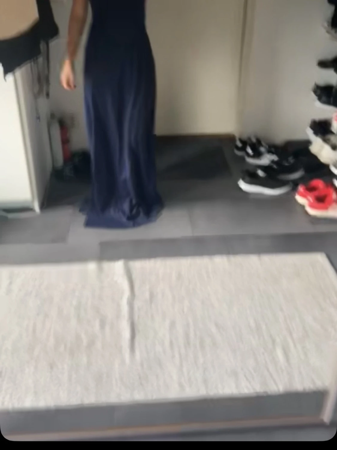 Marinblå långklänning med slits